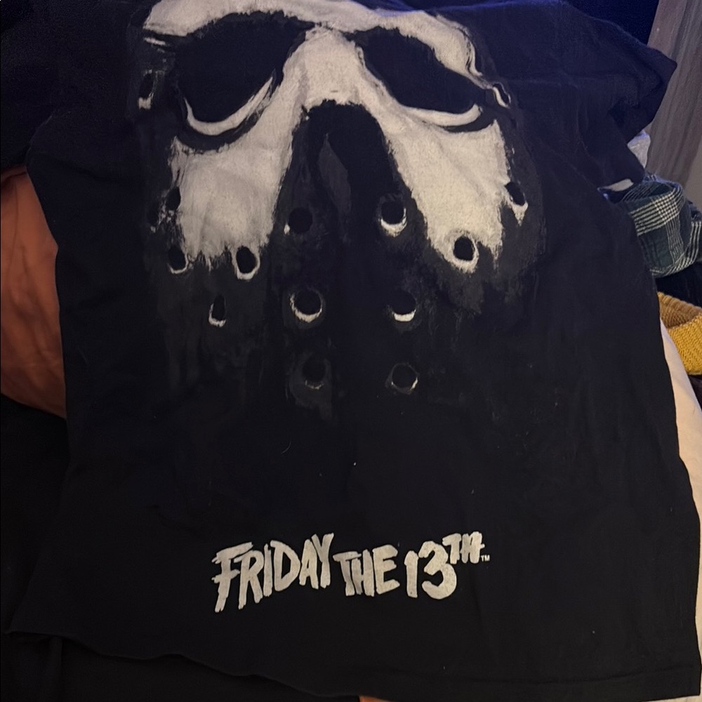 VTG Black Friday the 13th Graphic Tee - Picture 4 of 7